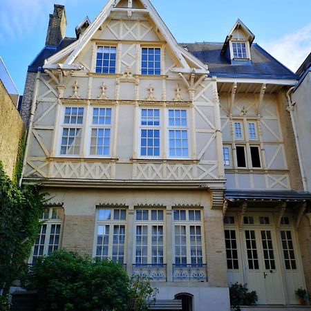Les Visages Des Tournelles Bed & Breakfast Reims Bagian luar foto